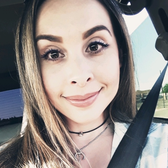 Meet your Posher, Renee - Picture 1 of 1